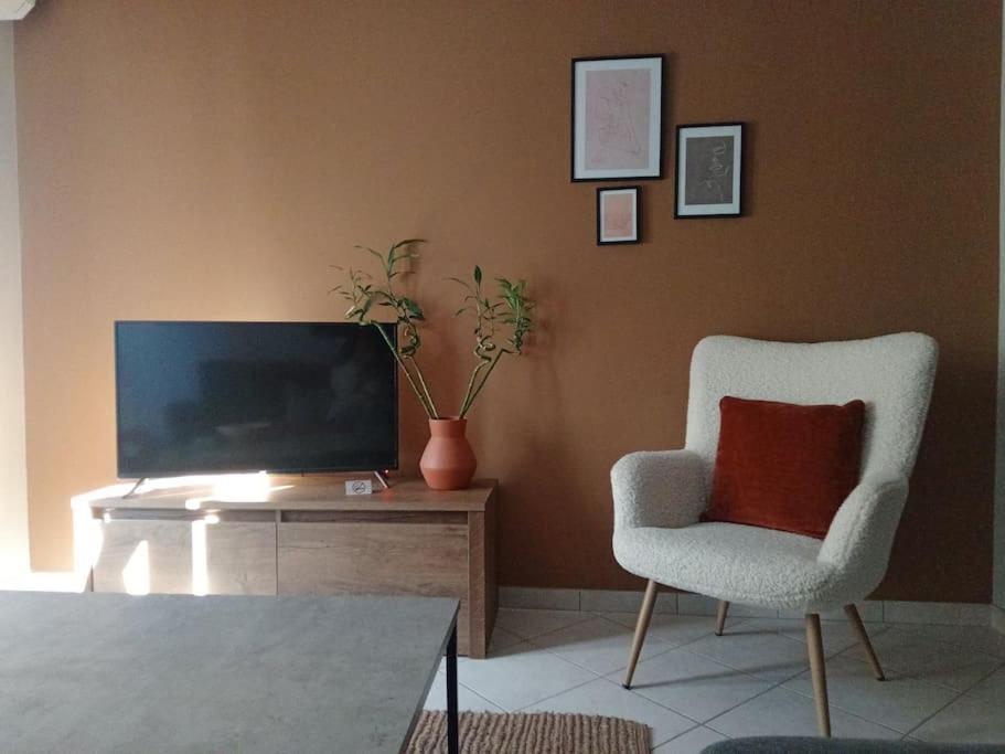 טריפוליס Central Artistic 2-Bedroom Apartment 79Sqm מראה חיצוני תמונה